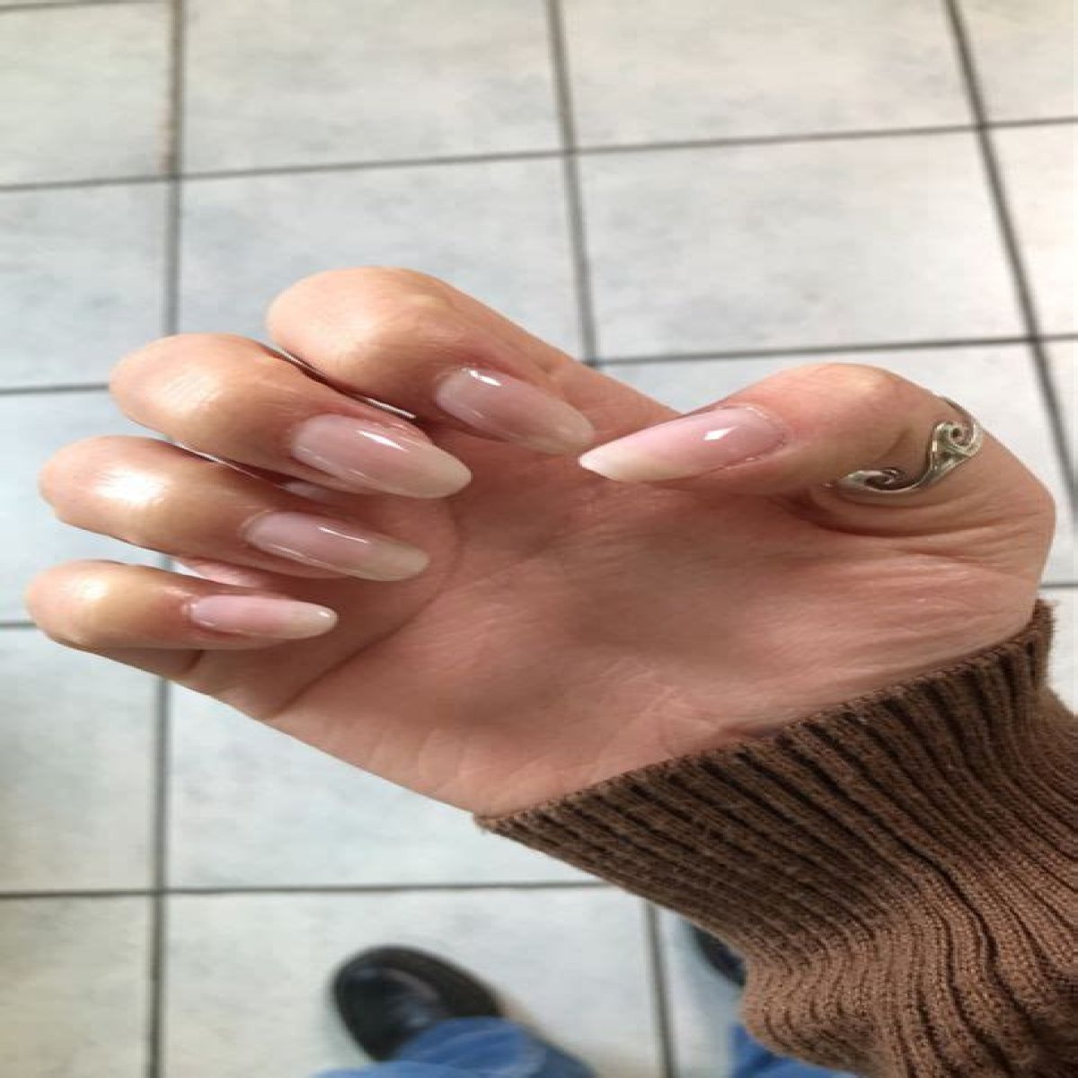 ’90s Supermodel Nails Are Hot Again And We Approve