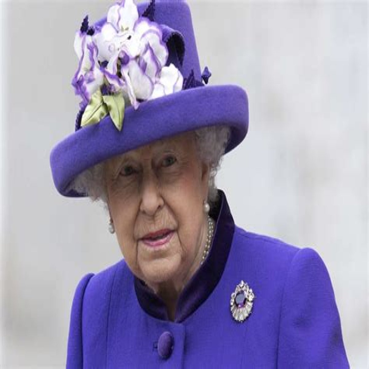 Buckingham Palace Staff Member Tests Positive For COVID-19