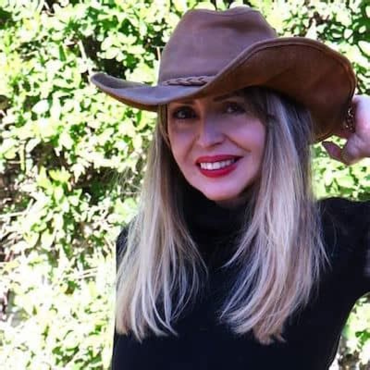 Daniela Spanic- Wiki, Age, Ethnicity, Husband, Height, Net  Worth, Career