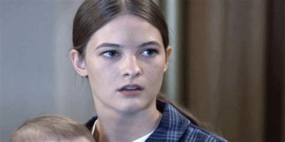 Esme Doesn’t Have Amnesia Anymore, But She Won’t Necessarily Let Anyone Know