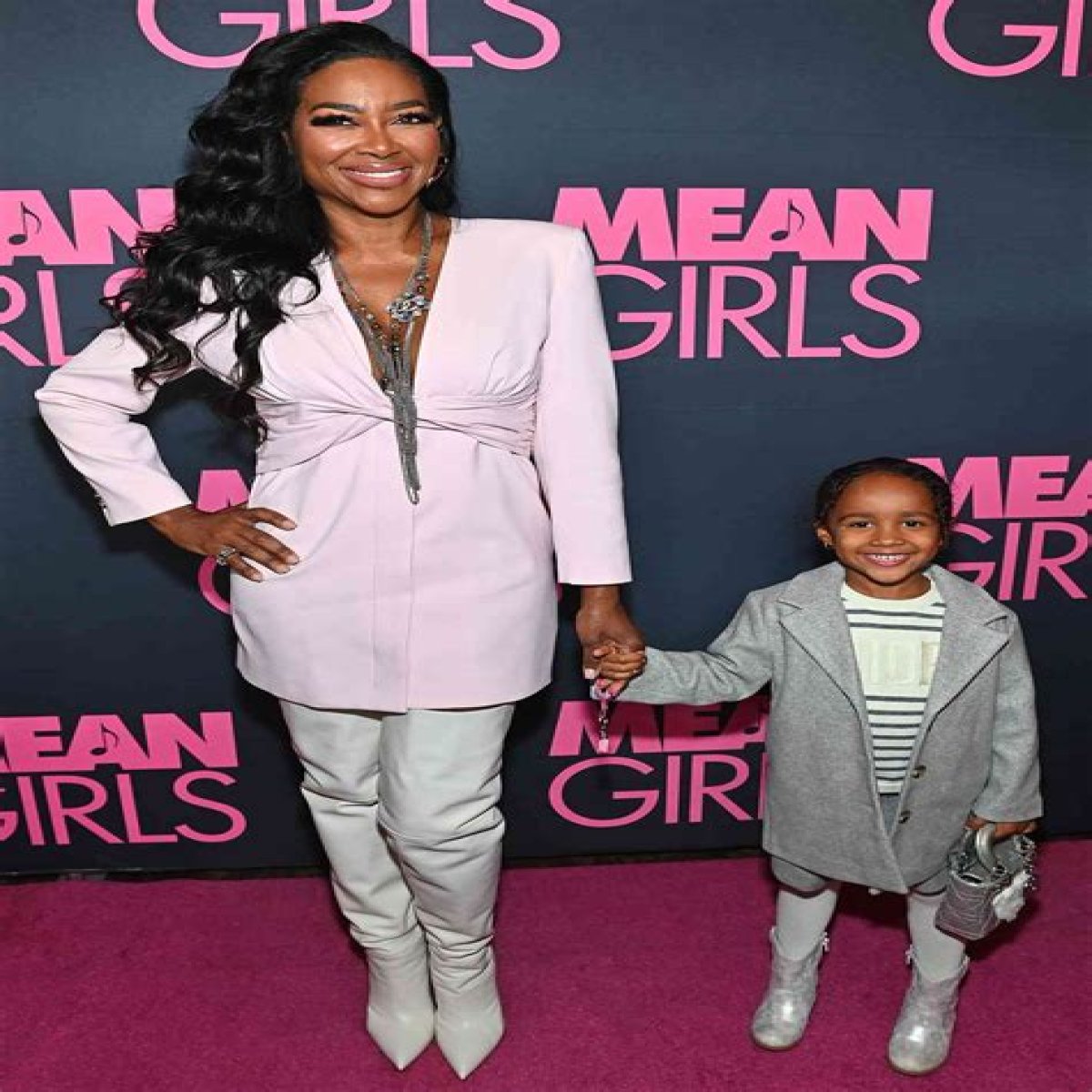 Kenya Moore’s Daughter Steals The Spotlight In Never-Before-Seen Photos From Her Grecian Vacation — ‘Real Housewives Of Atlanta’ Fans Have Her Back