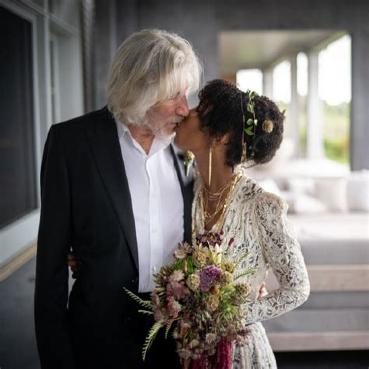 Meet Kamilah Chavis – Who Is Roger Waters New Wife? Married For The Fifth Time