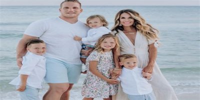 Meet Laura Quinn Hawk: A. J. Hawk’s wife – Explore