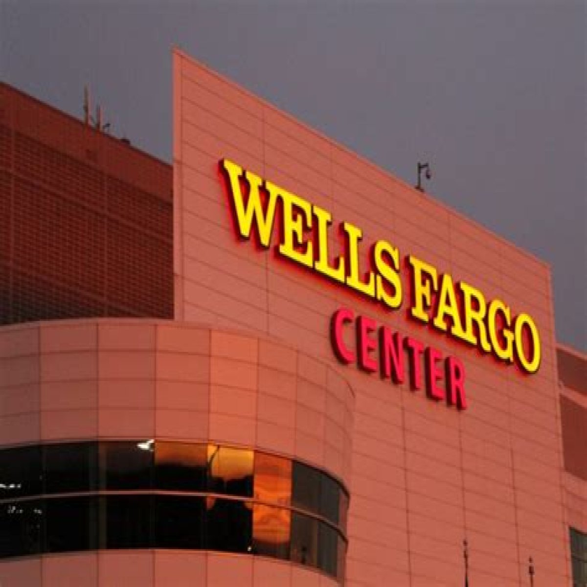 Philly’s Wells Fargo Center Signs With Ticketmaster
