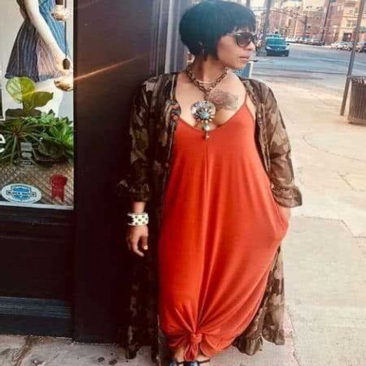 Roxy Reynolds Biography, Age, Height, Husband, Net Worth, Family