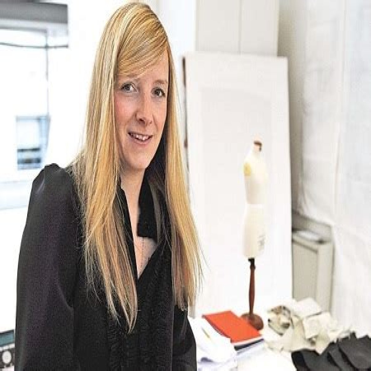 Sarah Burton Net Worth, Age, Height, Bio, Birthday, Wiki!