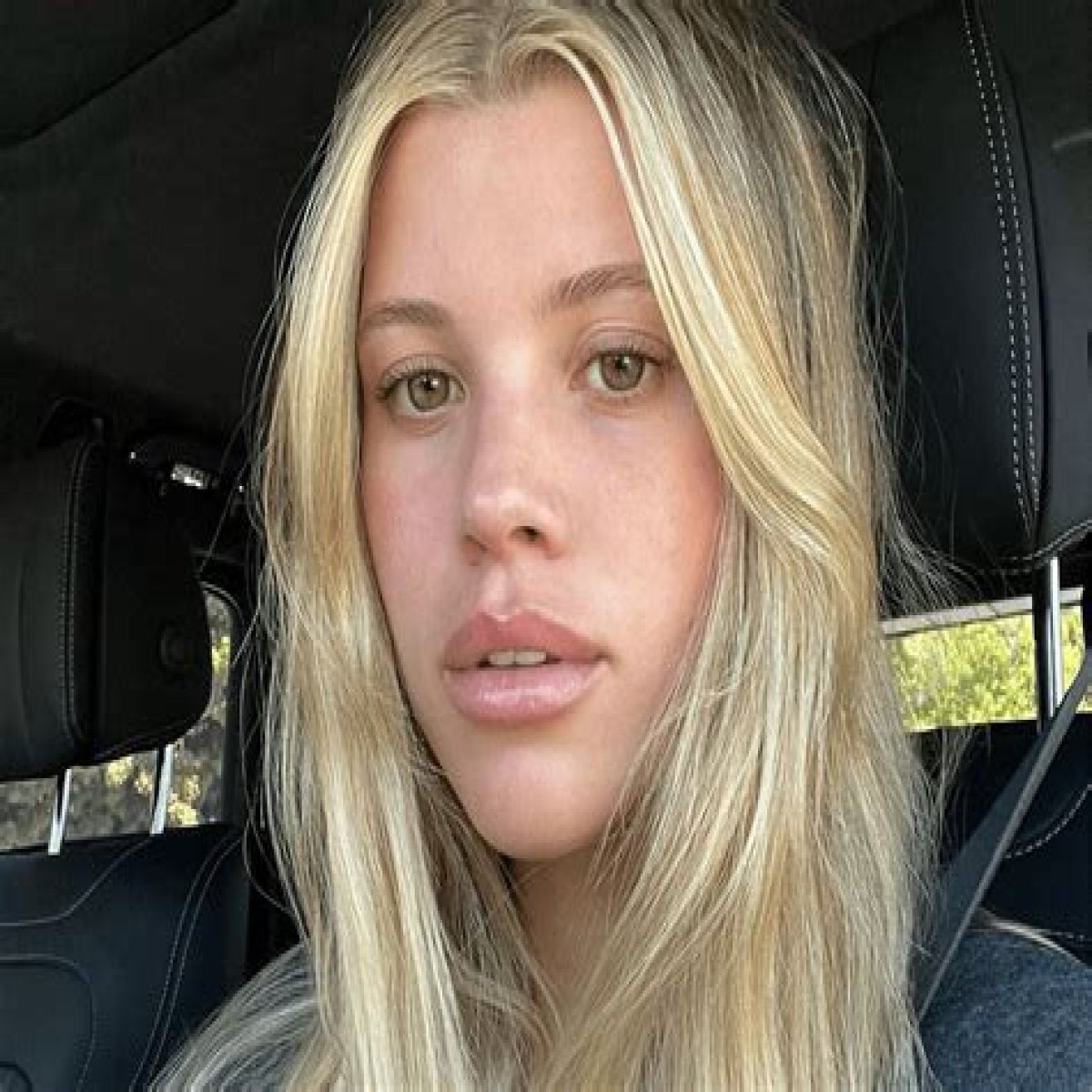 The ‘Scandi Hairline’ Trend Is Perfect For A Sun-Kissed Look