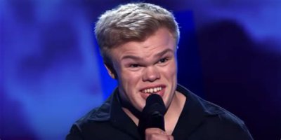 The Voice’s Sean Millis doesn’t let incurable disease stop him from singing