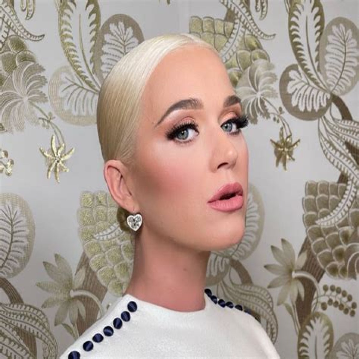 This Is What Katy Perry Has To Say About Her Viral ‘Clone Glitch’ Moment