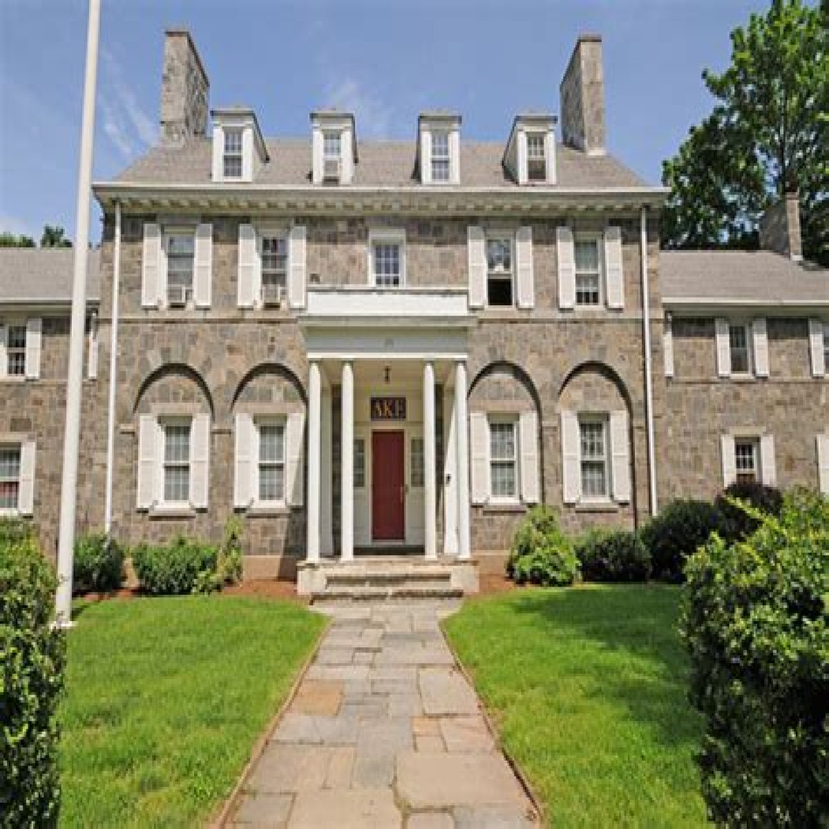 Wesleyan DKE Fraternity Suing for Discrimination