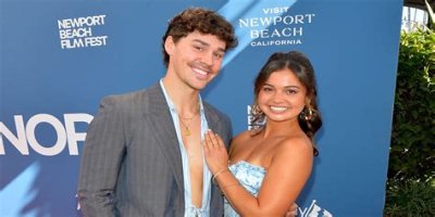 Who is Jonathan Beck Dating Now