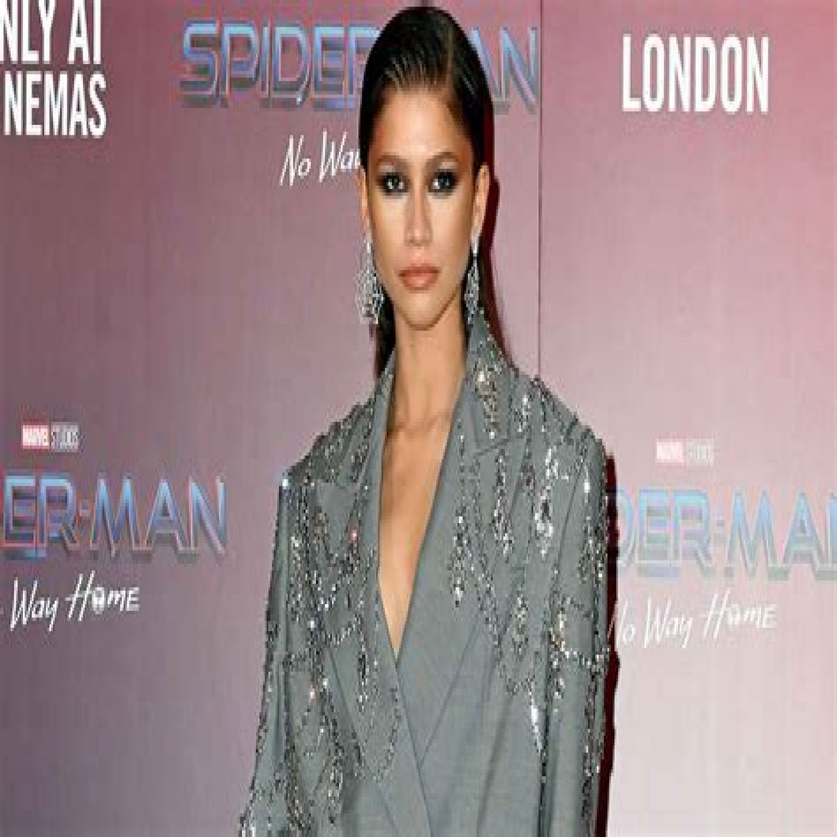 Zendaya’s All-Time Best Fashion Moments Through the Years: Pics